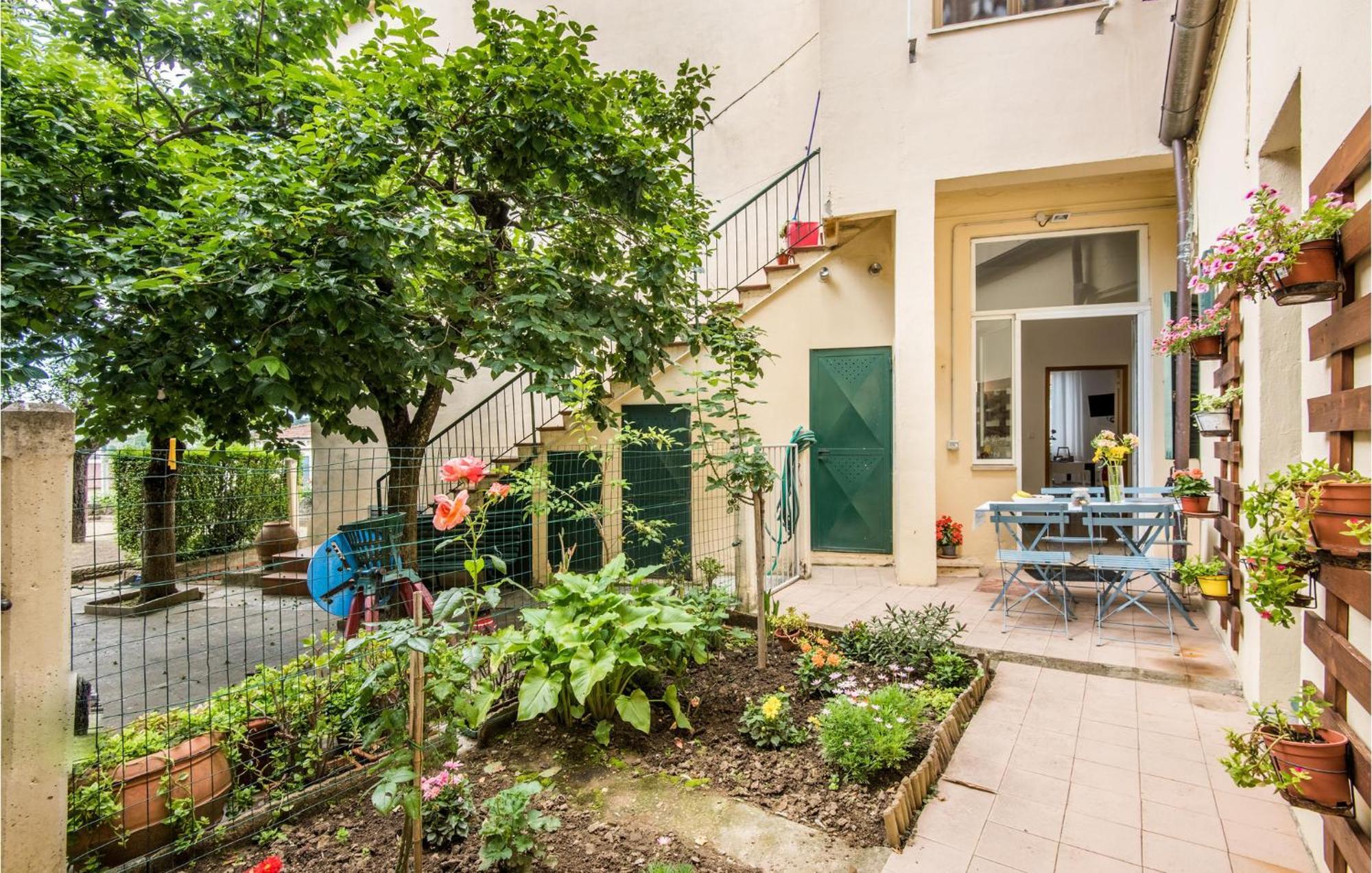 Nice Apartment In Monte San Savino With Kitchen Exterior photo